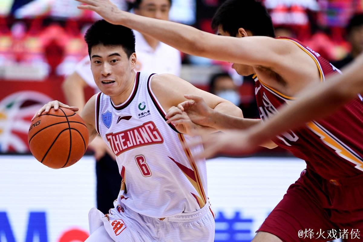 NBA夏联-程帅澎16分 中国男篮50-101惨败国王