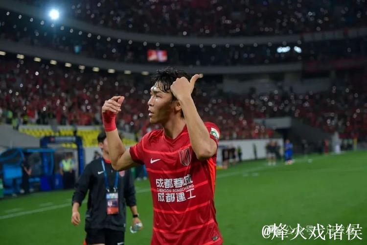 中超第一阶段本土最佳阵容:前场新人亮眼 中场还靠老将 中超第一阶段本土最佳阵容:前场新人亮眼 中场还靠老将